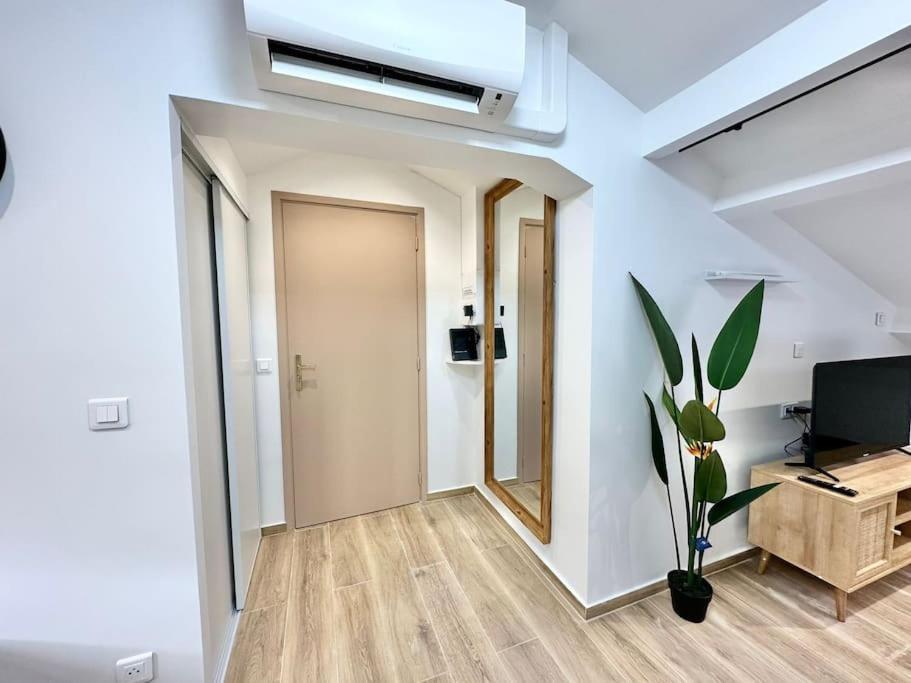 Appartement Climatise - 2Min Plage-Tram-Restaurant Ницца Экстерьер фото